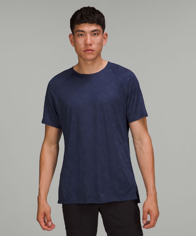 Textured Training Short Sleeve Shirt