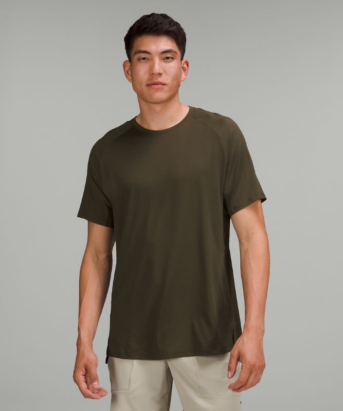 Textured Train Short Sleeve