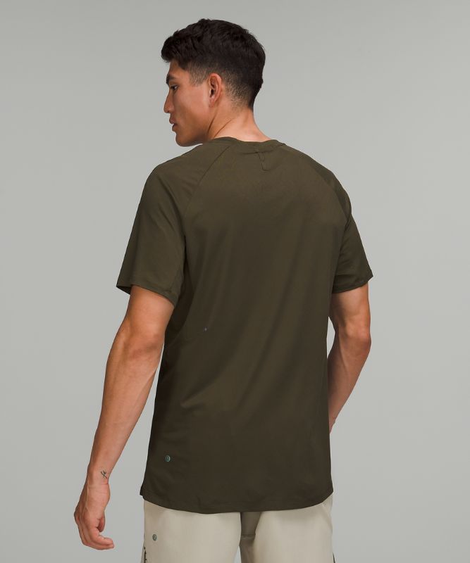 Textured Train Short Sleeve