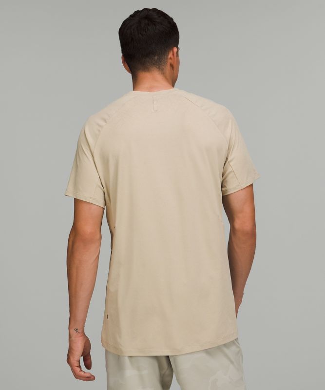 Textured Train Short Sleeve