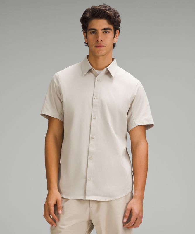 Airing Easy Short-Sleeve Shirt