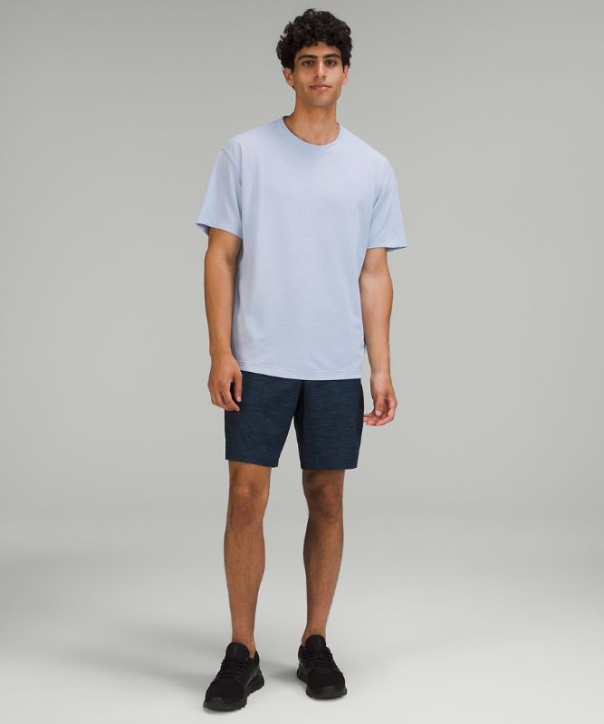 Relaxed Fit Train Short Sleeve