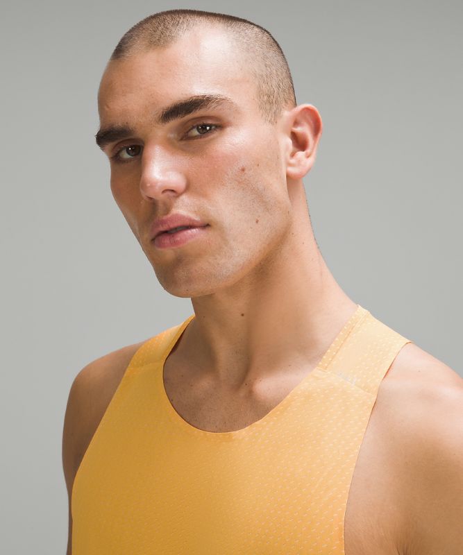 Fast and Free Singlet *Online Only