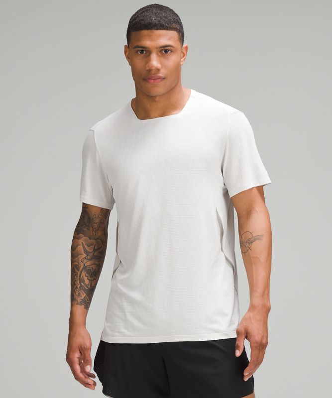 Fast and Free Short-Sleeve Shirt *Airflow