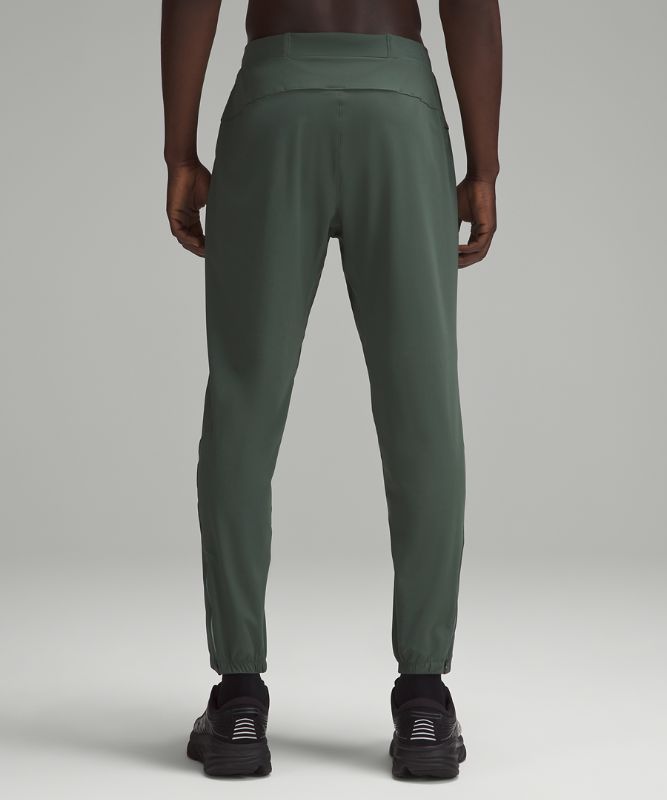 Surge Jogger Shorter