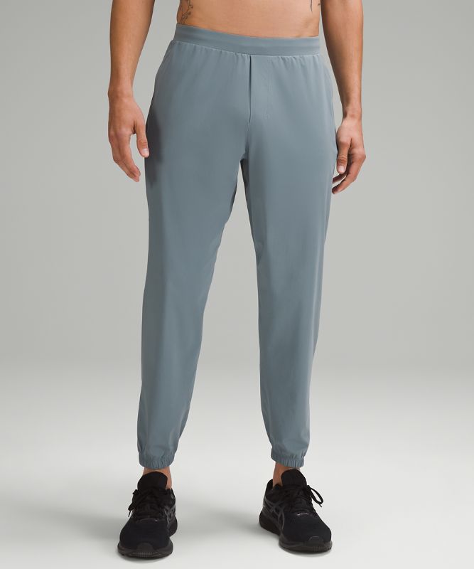 Surge Jogger Shorter