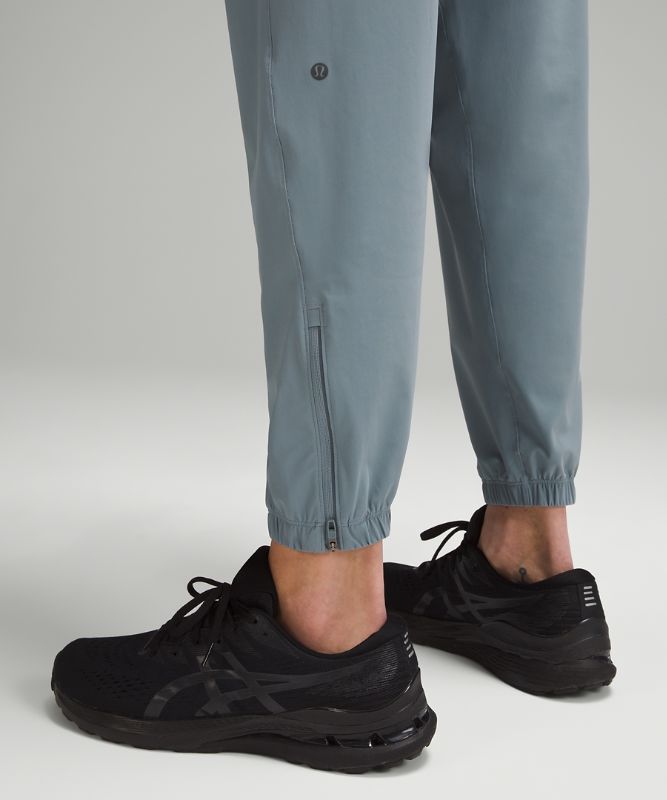 Surge Jogger Shorter