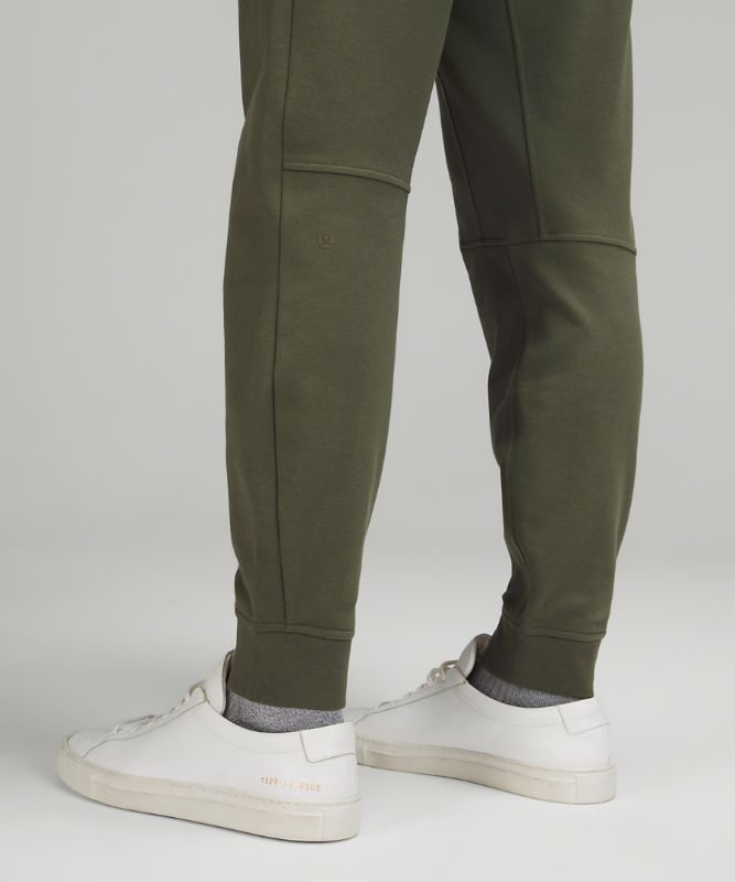 City Sweat Jogger Shorter *Online Only