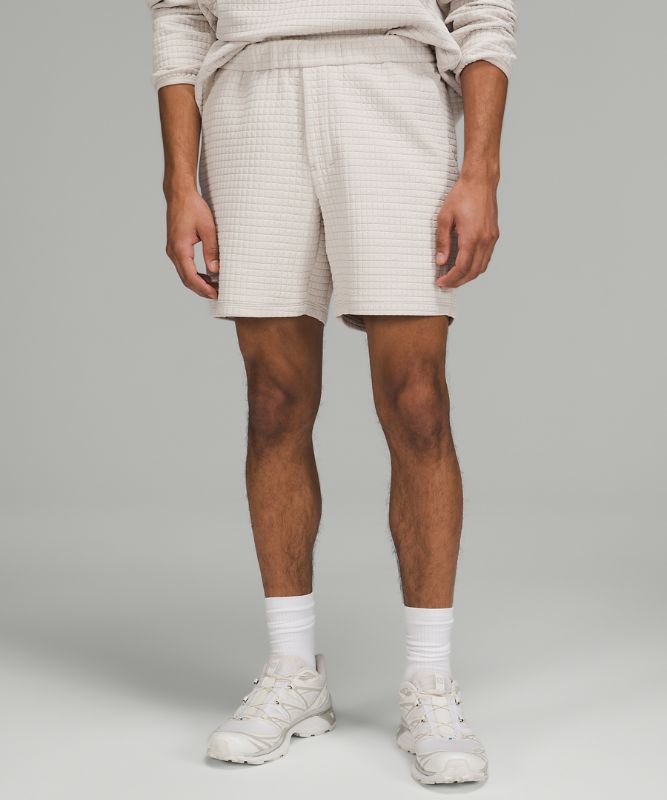 LAB Textured Grid Short 6"