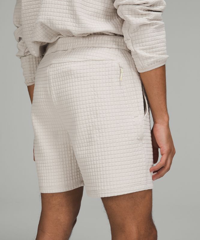 LAB Textured Grid Short 6"