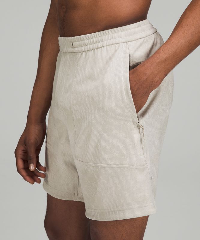 Relaxed Fit Train Short 8"