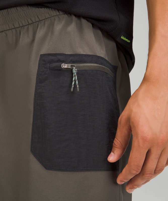 Water-Repellent Hiking Short 8"