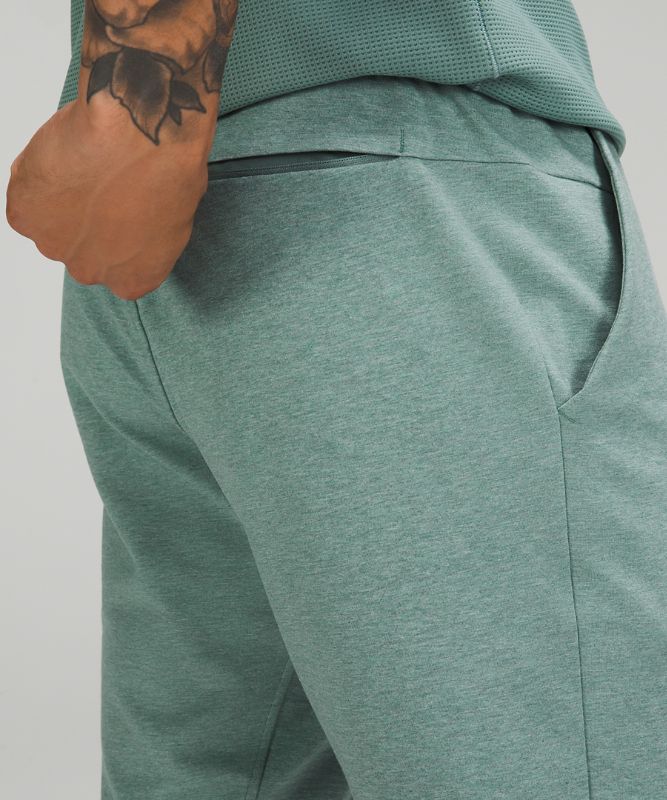 City Sweat Short 9"