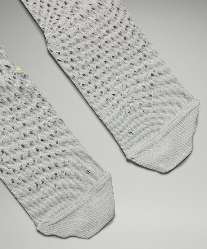 MicroPillowï™ Compression Run Sock