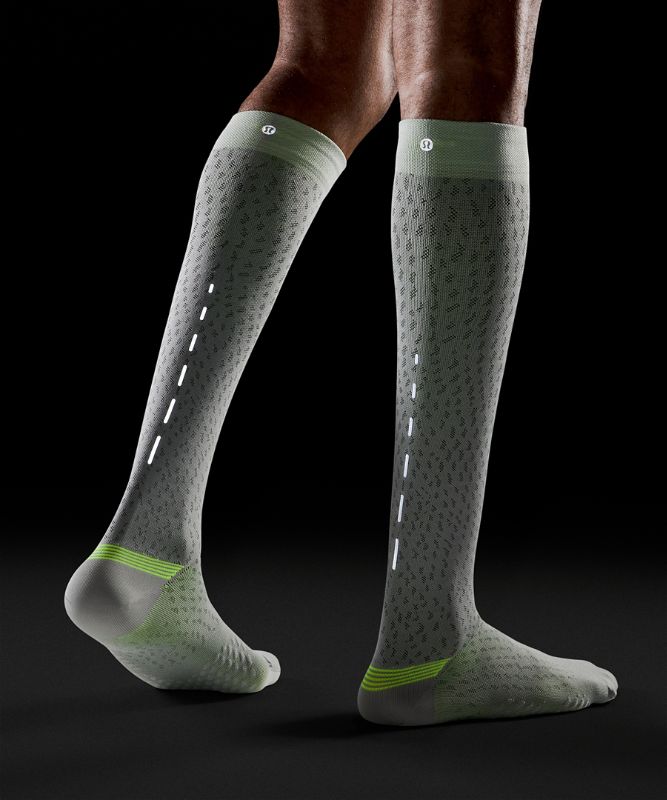 MicroPillowï™ Compression Run Sock