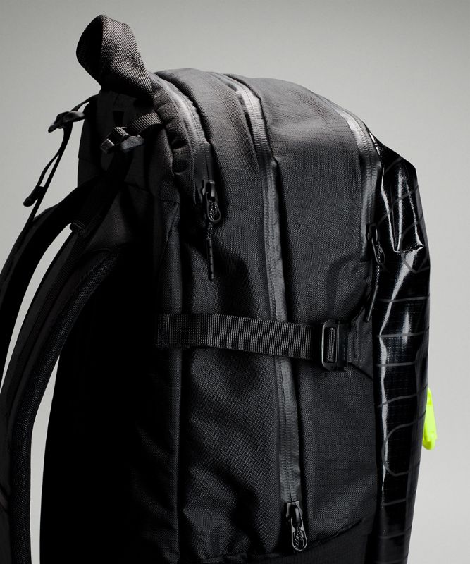 LiftOS ™ Hiking Backpack 25L