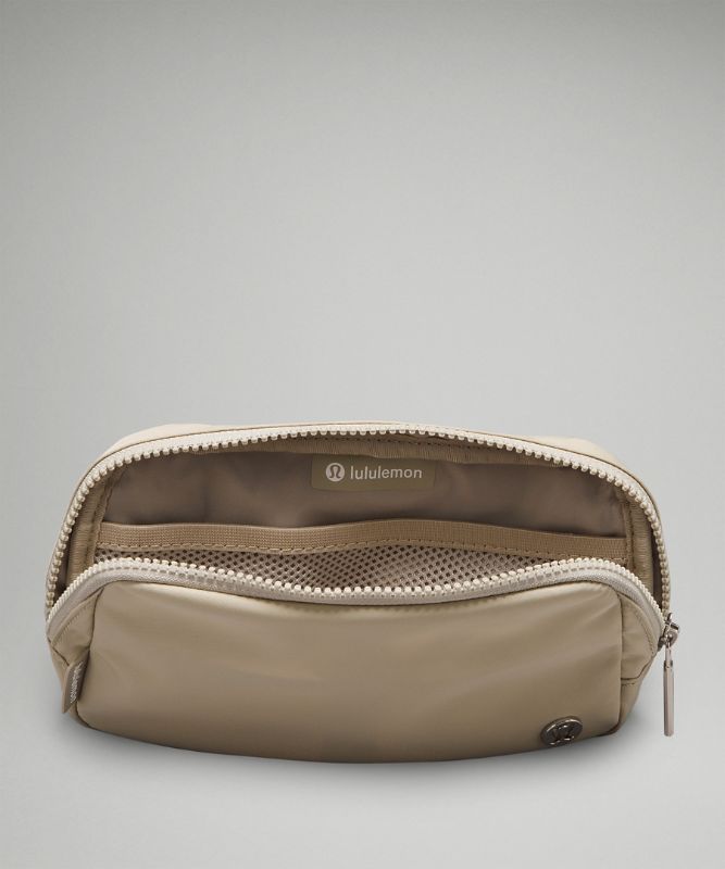 Everywhere Belt Bag 1L