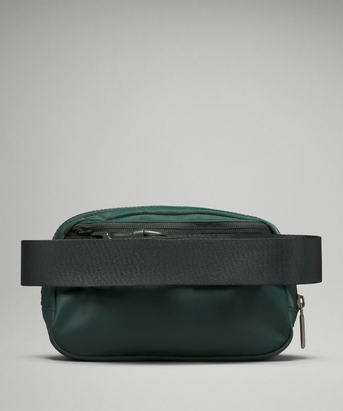 Everywhere Belt Bag 1L