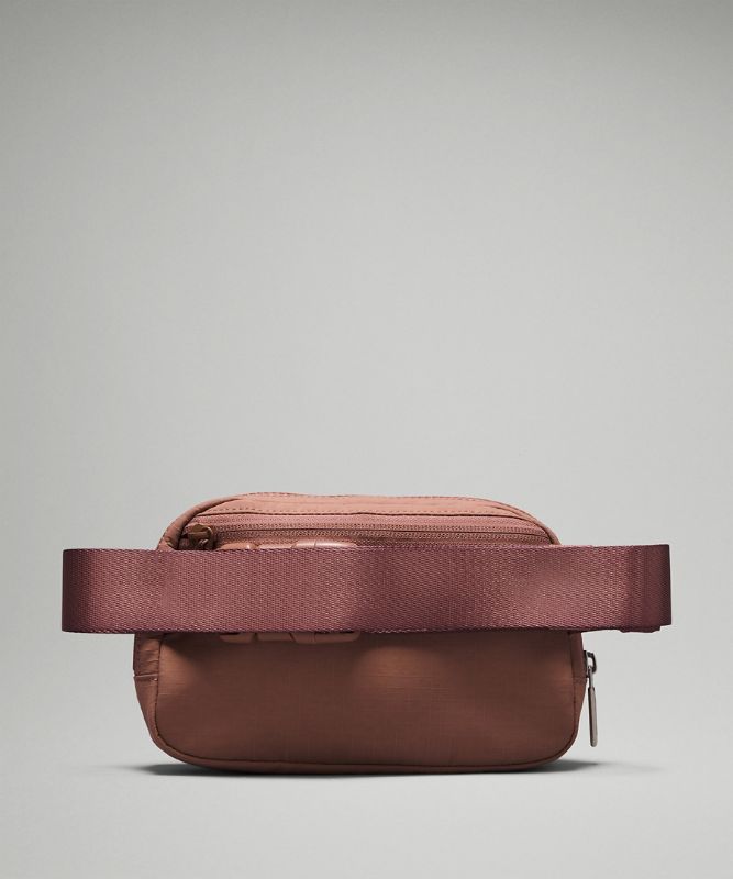 Everywhere Belt Bag 1L