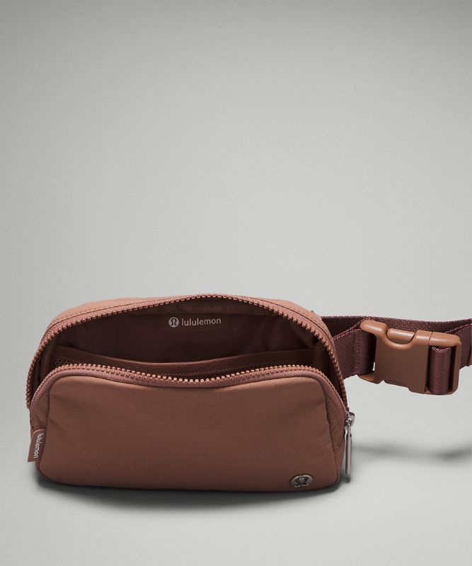 Everywhere Belt Bag 1L