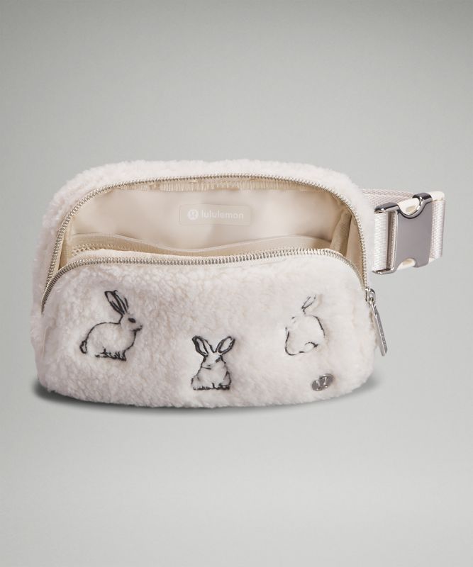 Fleece everywhere belt bag selling white opal