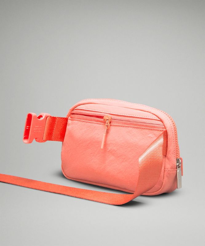 Everywhere Belt Bag 1L