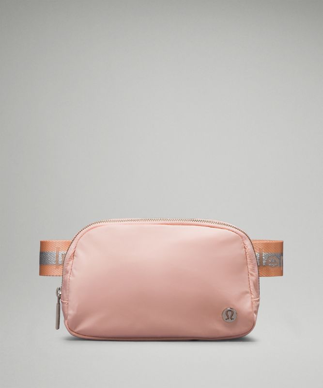 Everywhere Belt Bag 1L