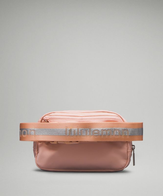 Everywhere Belt Bag 1L