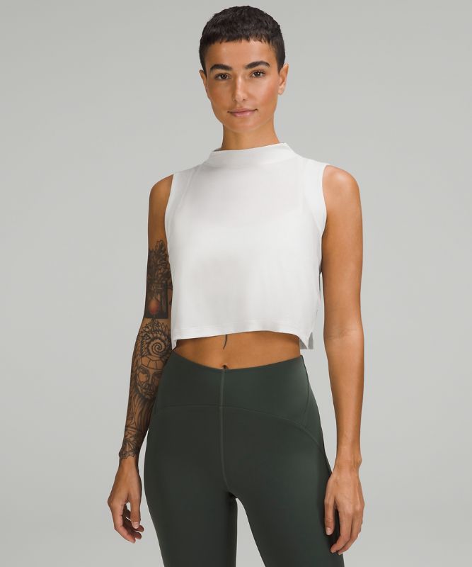 Flow Y 2-in-1 Cropped Tank Top