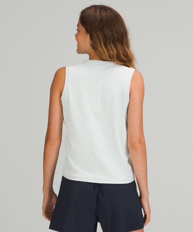 Do the Twist Cropped Tank