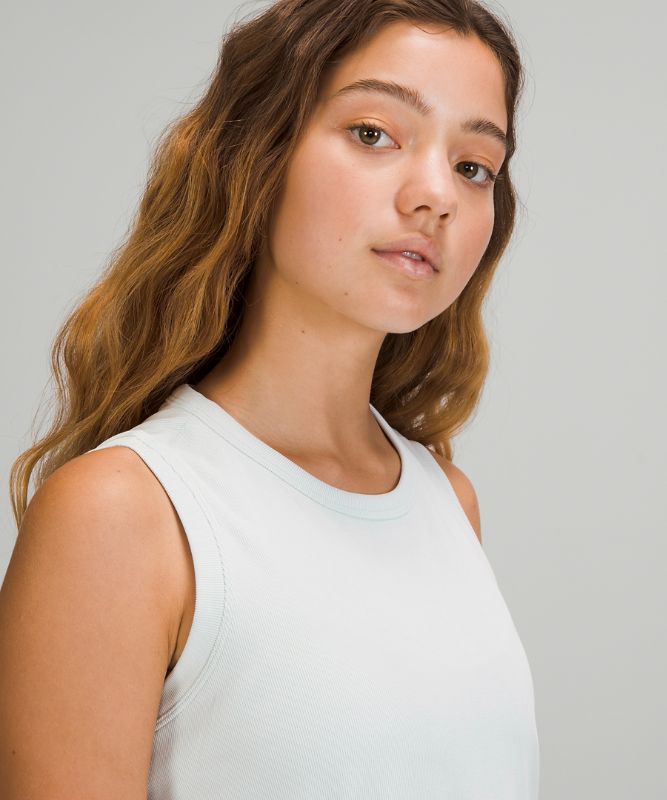 Do the Twist Cropped Tank