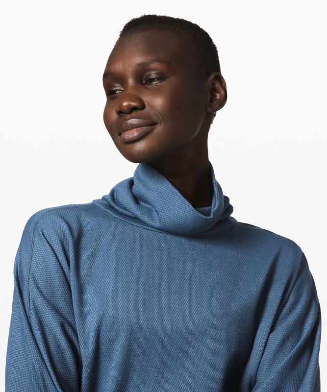 Moraine Turtleneck