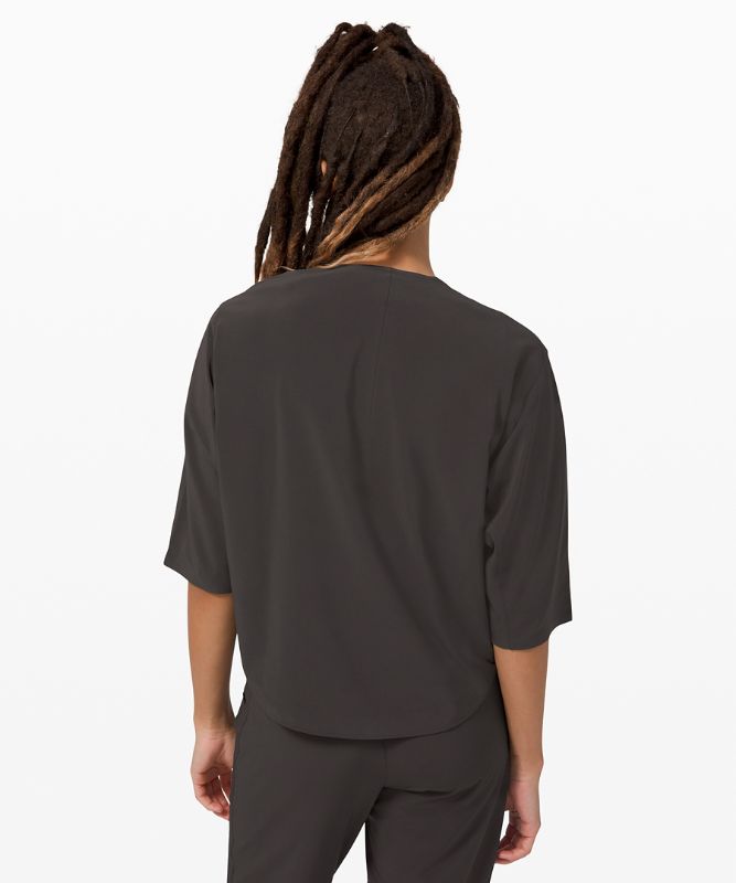 Sarala Shirt   *lululemon lab