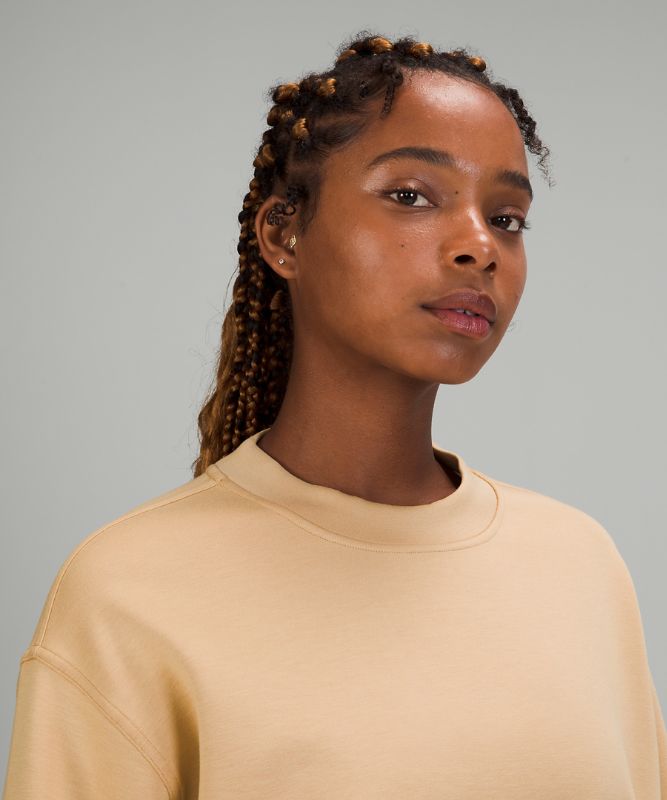 Gathered Waist Crew Pullover