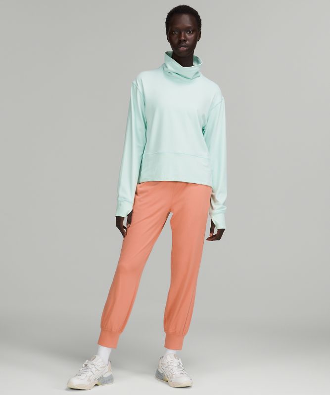 Ready to Rulu Pullover