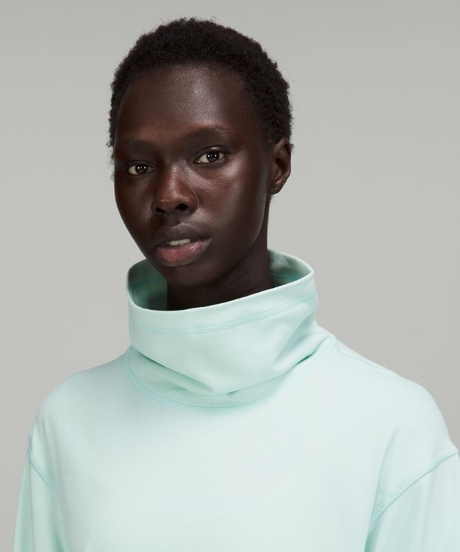 Ready to Rulu Pullover