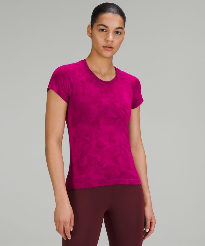 New Year Swiftly Tech Short Sleeve Shirt 2.0, Rabbit All Over Print  Ripened Raspberry/Red Merlot