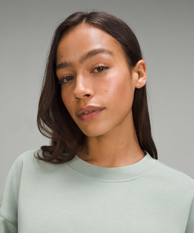 Softstreme Perfectly Oversized Cropped Crew