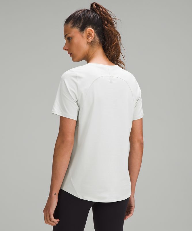 Lightweight Training Short-Sleeve Shirt