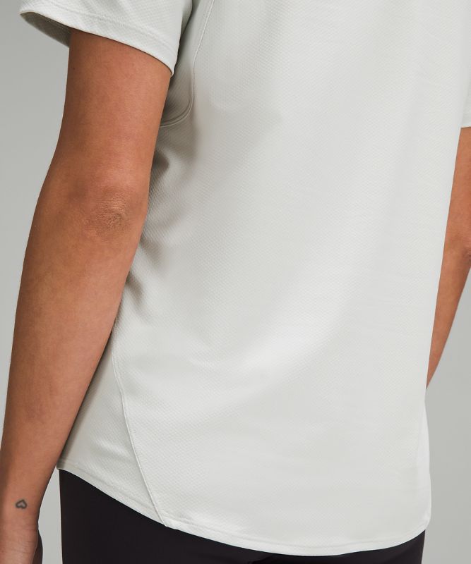 Lightweight Training Short-Sleeve Shirt
