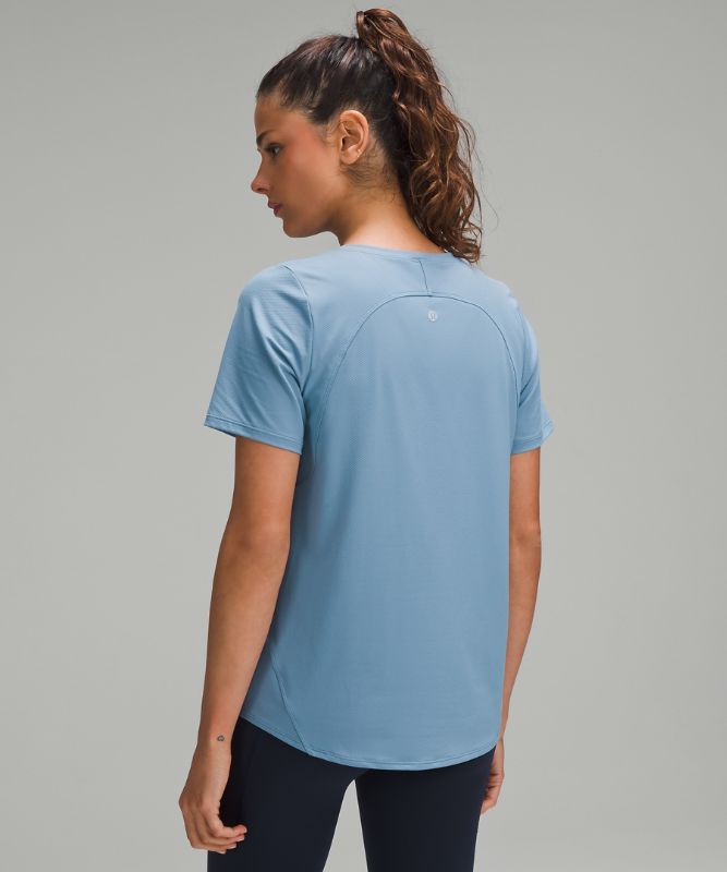 Lightweight Training Short-Sleeve Shirt