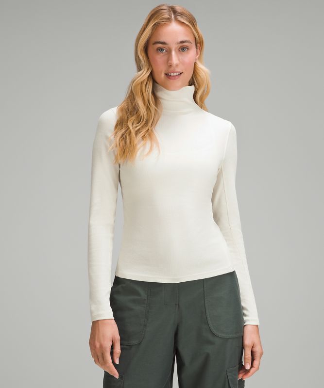 Ribbed Wool-Blend Turtleneck