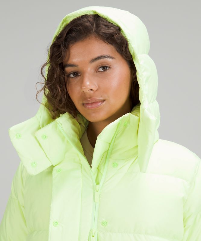 Size 8 NWT Lululemon store Wunder Puff Jacket Faded Zap (yellow green) hooded puffer