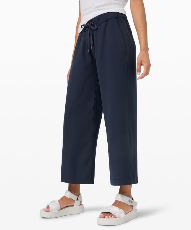 On the Fly 7/8 Wide Leg Pant *Woven
