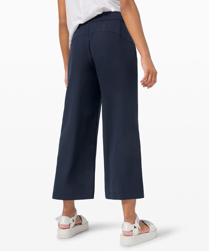 On the Fly 7/8 Wide Leg Pant *Woven