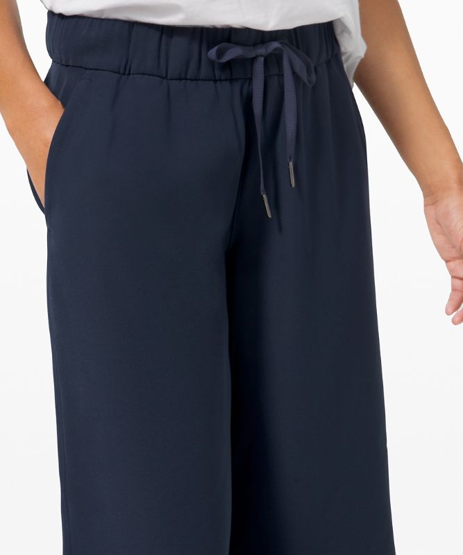 On the Fly 7/8 Wide Leg Pant *Woven