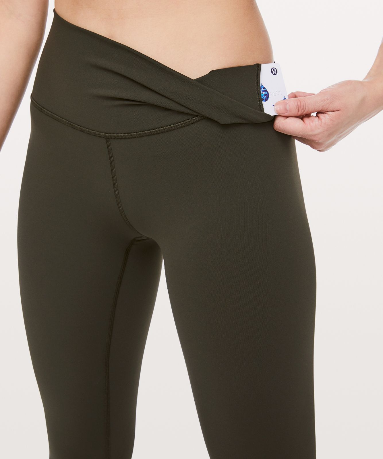 LW5BX7A_026083_4.webp