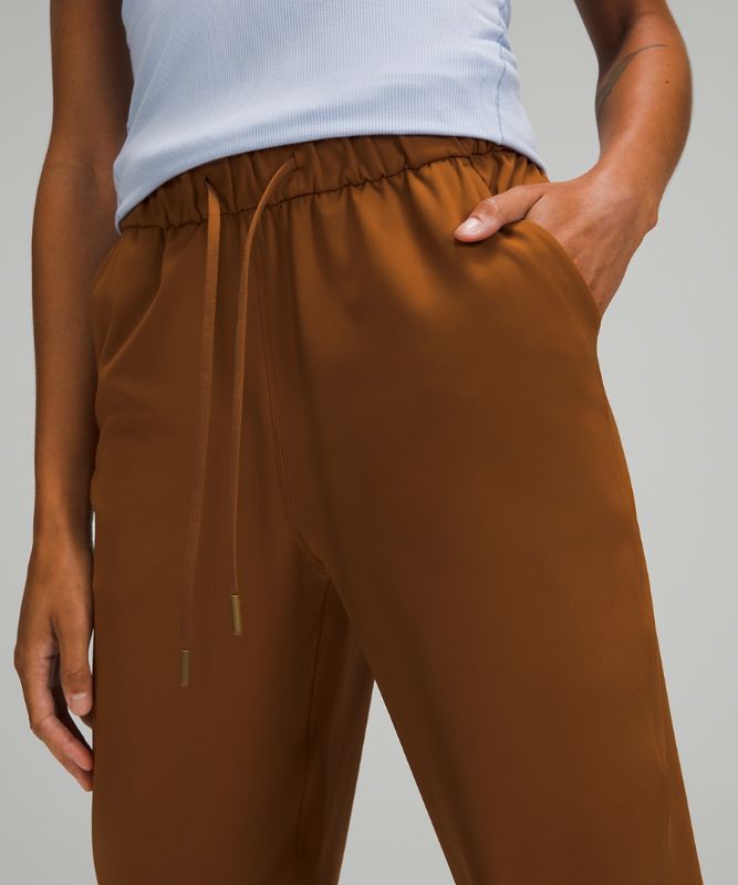 Stretch High-Rise Jogger