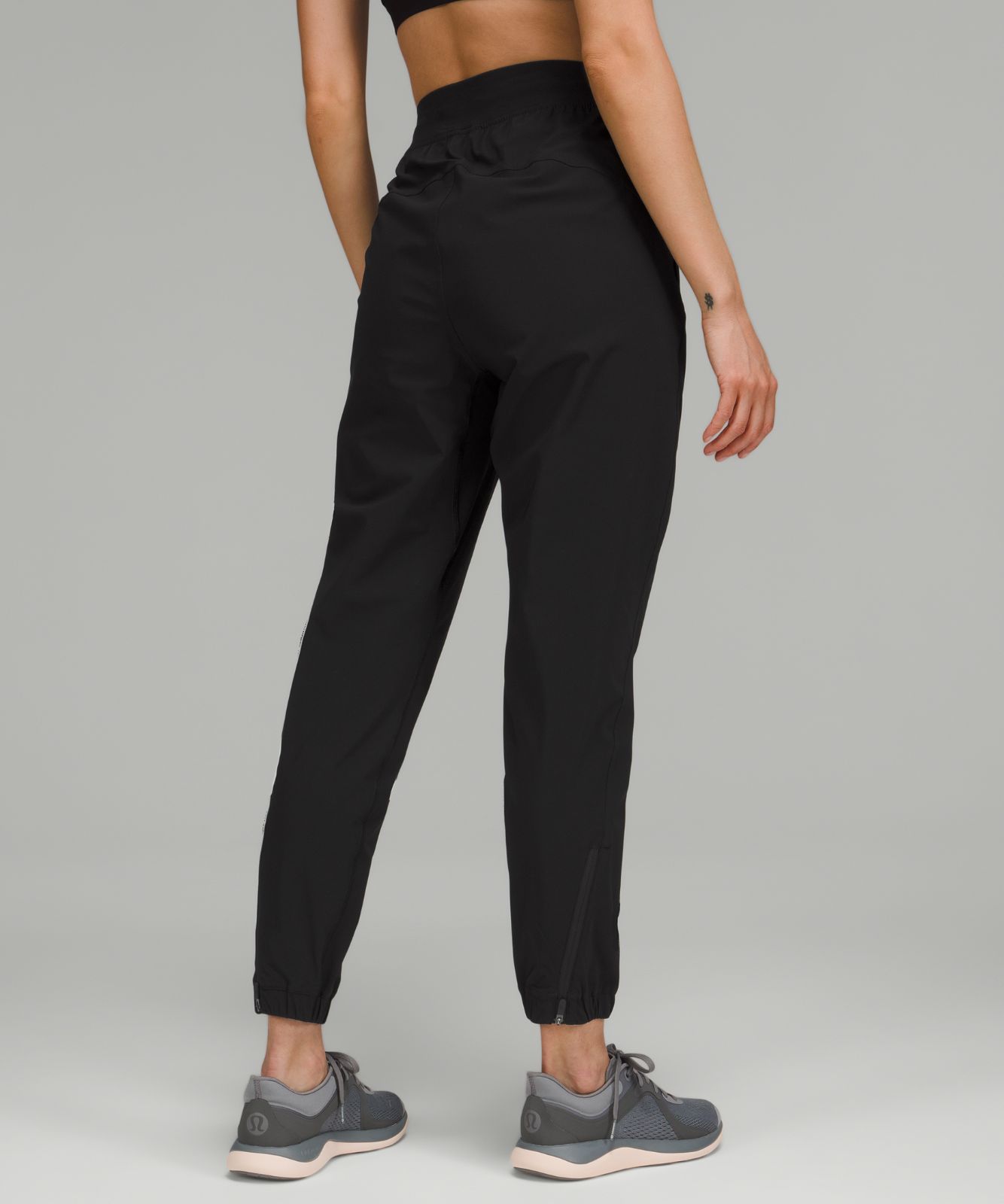 Adapted State Jogger *Asia Fit | Black | luludrops