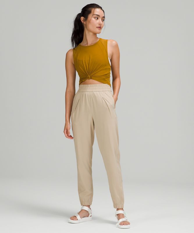 Ease Back In High-Rise Pant